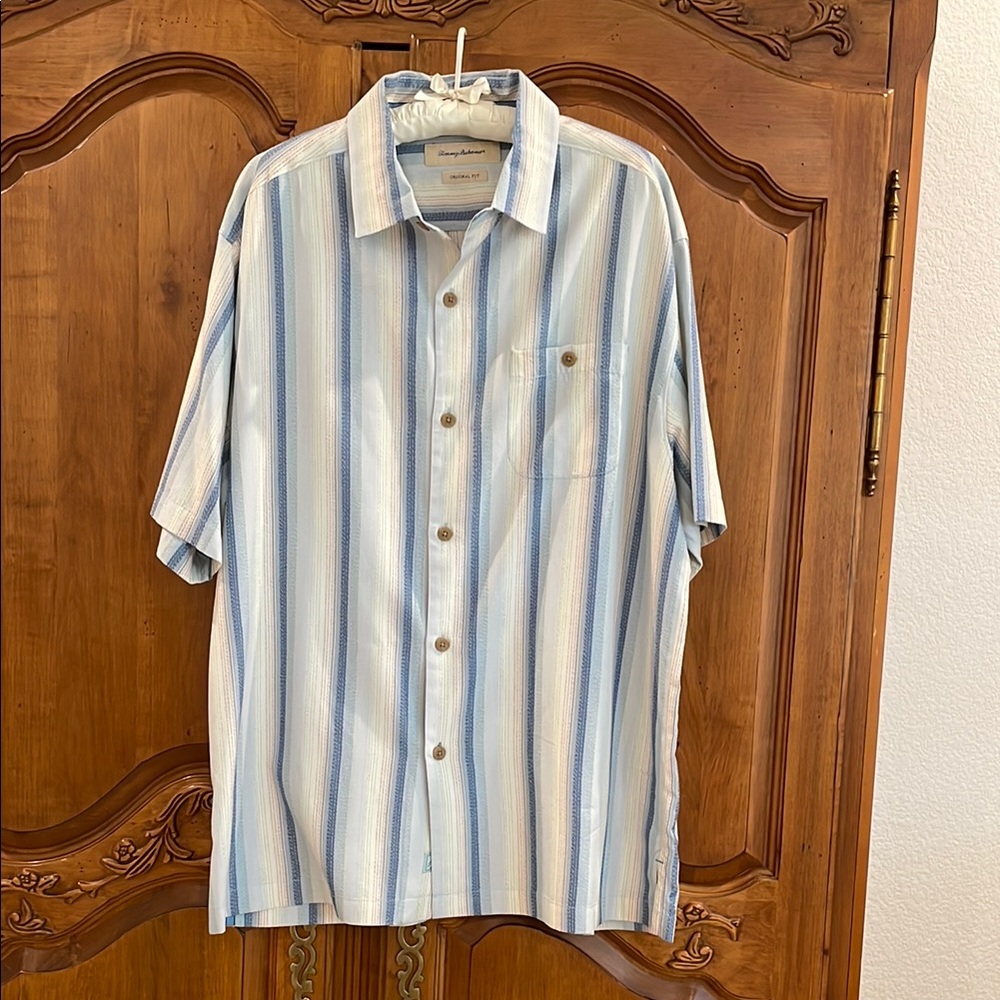Tommy Bahama Blue and White Casual Button Down Shirt